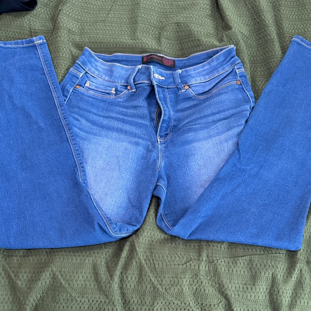 No Boundaries Women's Skinny Jeans in Deep Blue